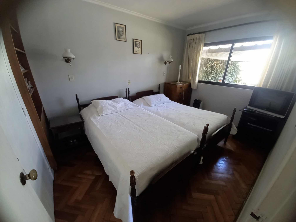 Arriendo Casa 4D Los Dominicos - Las Condes