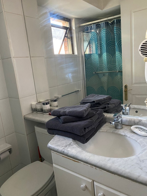 Arriendo Departamento 2D Barrio El Golf - Las Condes