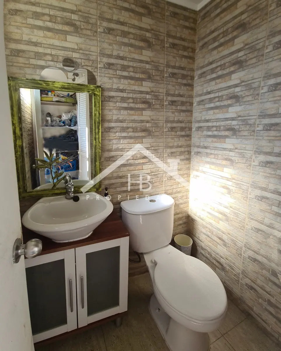 Venta Casa P 5D en suite Walk-in cl&oacute;set 6B 2E 1B San Carlos de Apoquindo - Las Condes