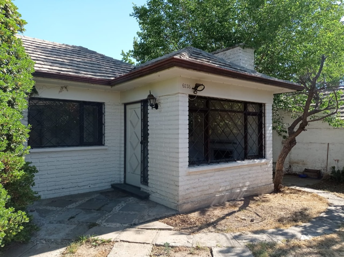 Arriendo Casa NP 2D 1B 1E 1B Sebasti&aacute;n Elcano - Las Condes