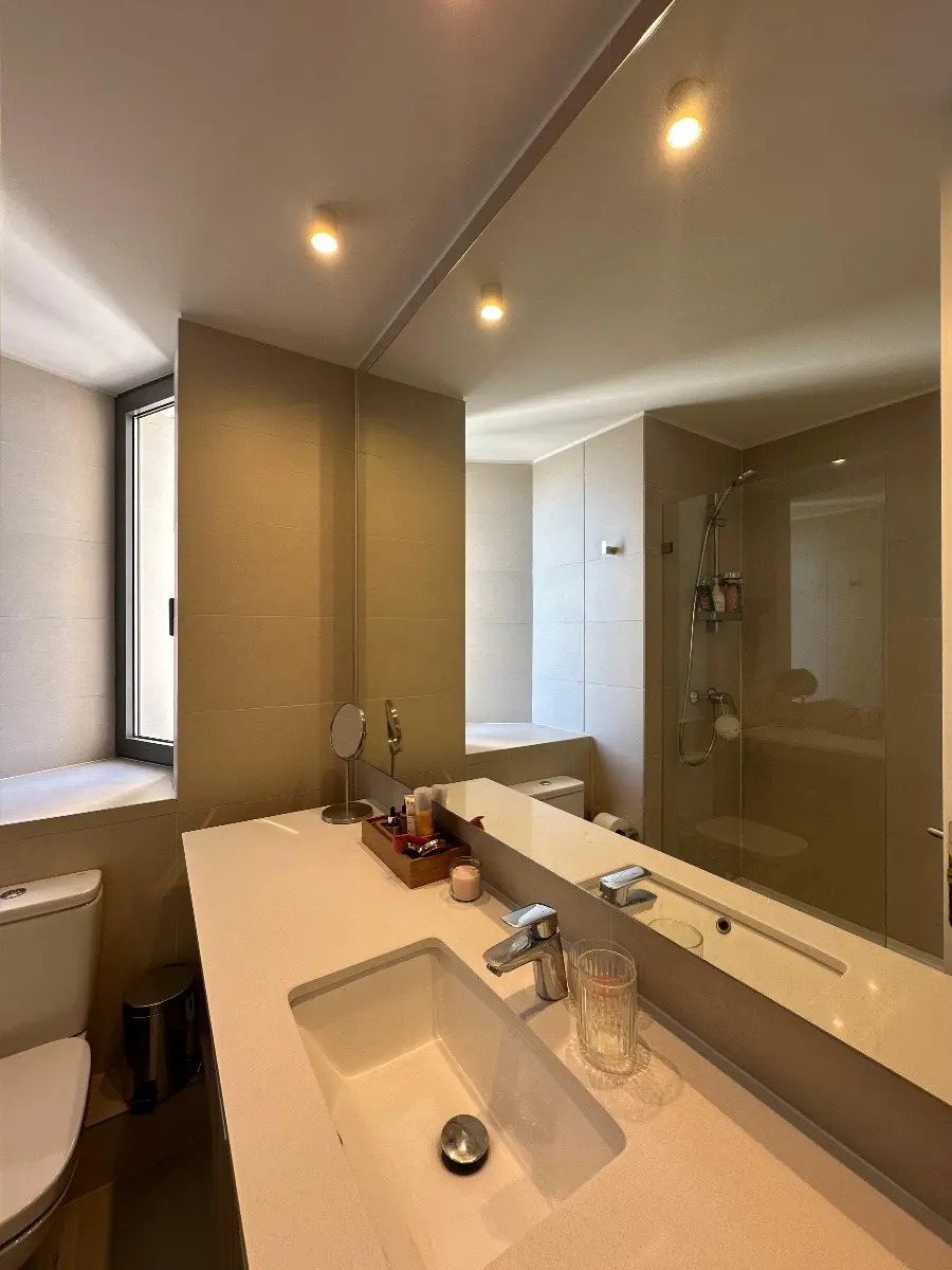 Arriendo Departamento S 2D en suite Walk-in cl&oacute;set 2B 1E Parque Arauco - Las Condes