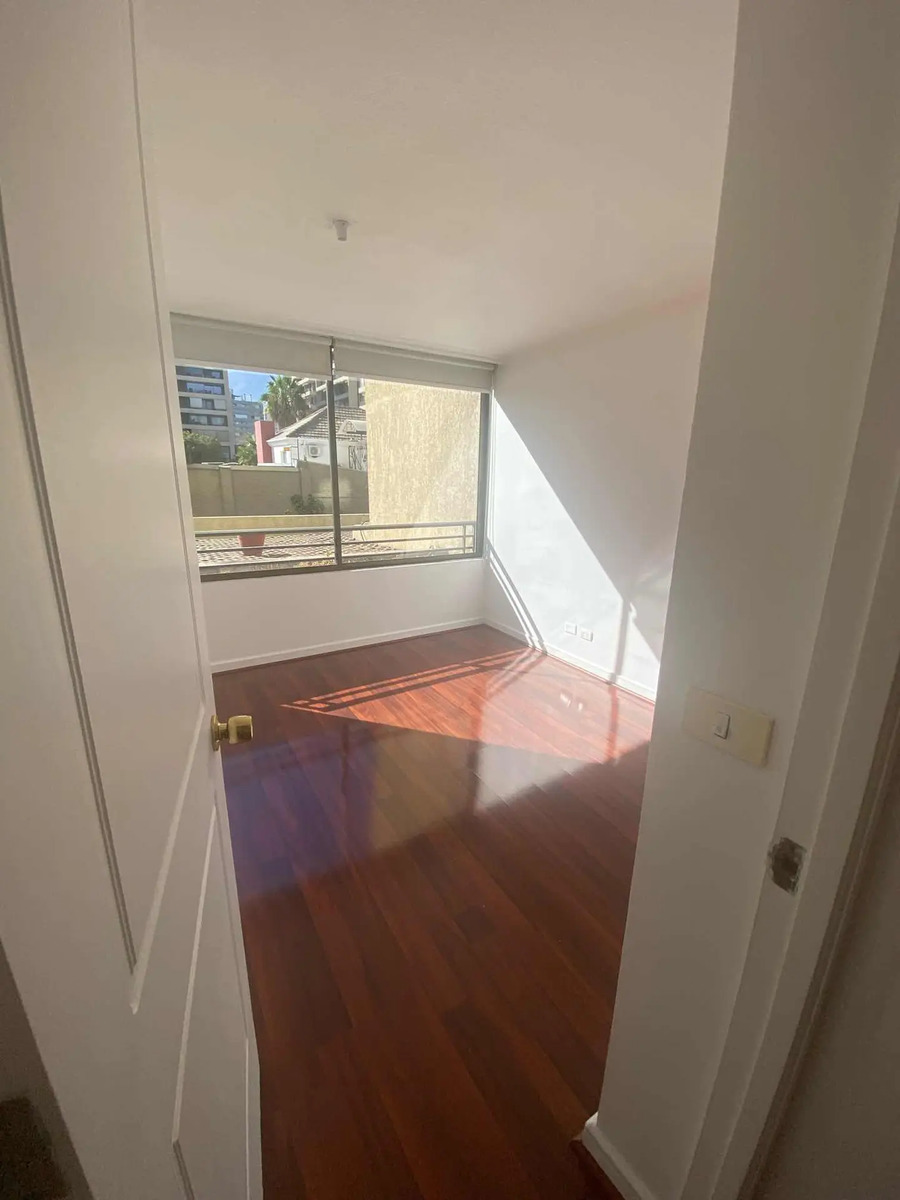 Venta Departamento 4D 3B 2E Rotonda Atenas - Las Condes