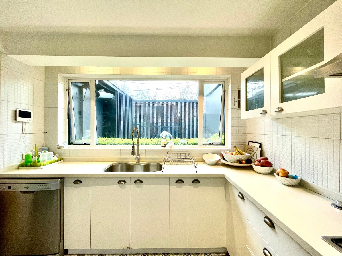 Venta Casa 4D en suite Walk-in cl&oacute;set 4B 1E Jard&iacute;n Del Este - Vitacura
