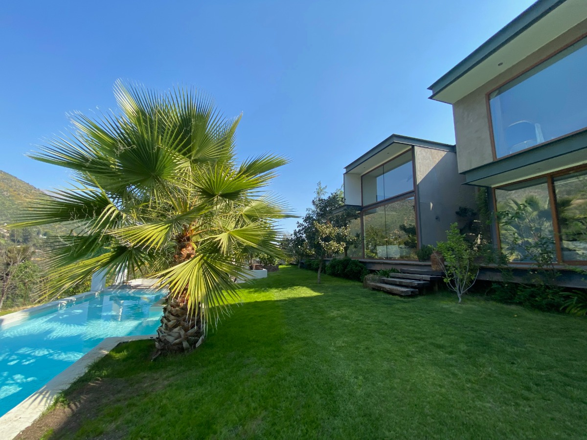 Arriendo Casa NO 5D en suite Walk-in cl&oacute;set 4B 6E 1B El Array&aacute;n - Lo Barnechea