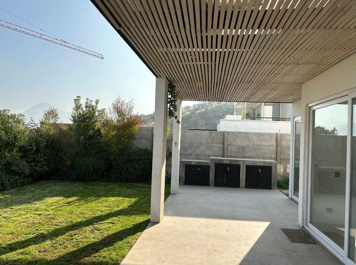 Arriendo Casa 4D 3B 2E La Dehesa - Lo Barnechea