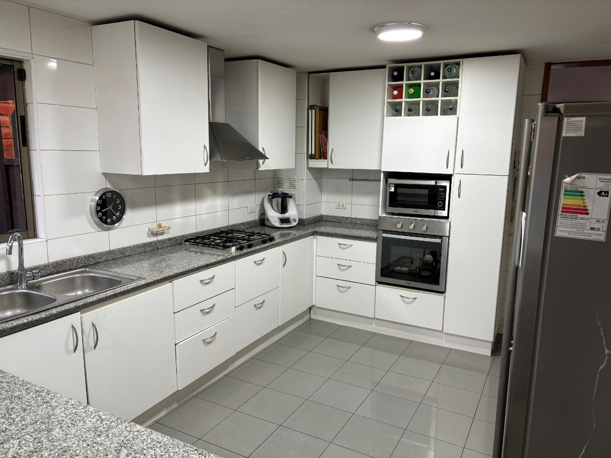 Venta Casa NOSP 5D en suite Walk-in cl&oacute;set 4B 2E 1B Los Trapenses - Lo Barnechea