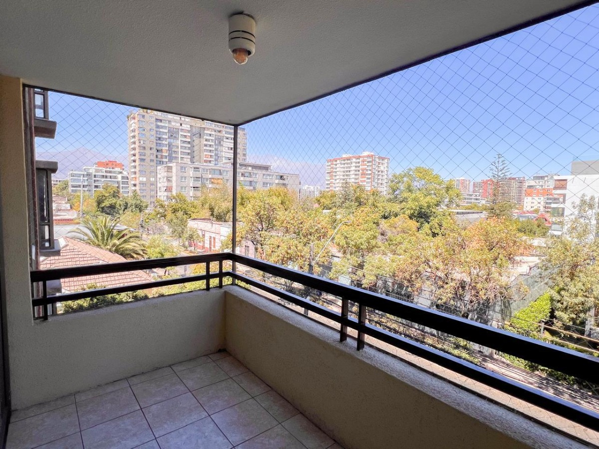 Venta Departamento SO 2D en suite Walk-in cl&oacute;set 2B 1E 1Bd Barrio Italia - Providencia