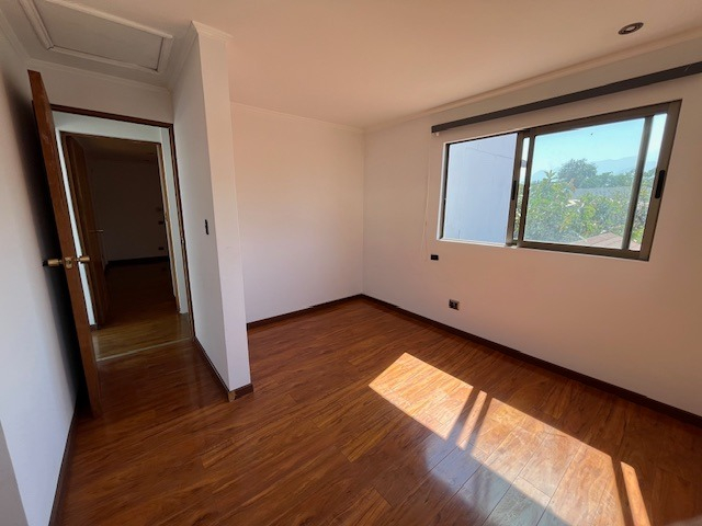 Arriendo Casa 5D Rotonda Atenas - Las Condes