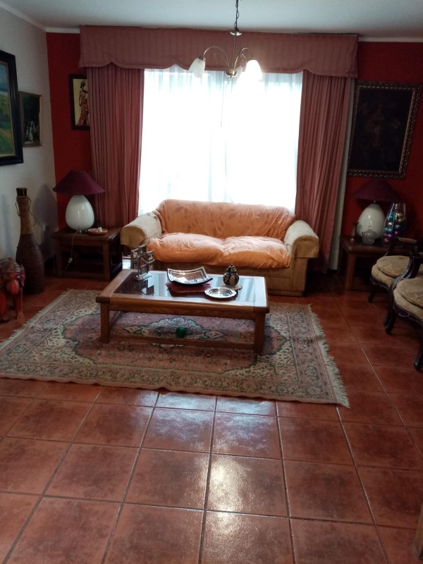 Venta Casa 3D 2B 2E Troncos Viejos - La Reina