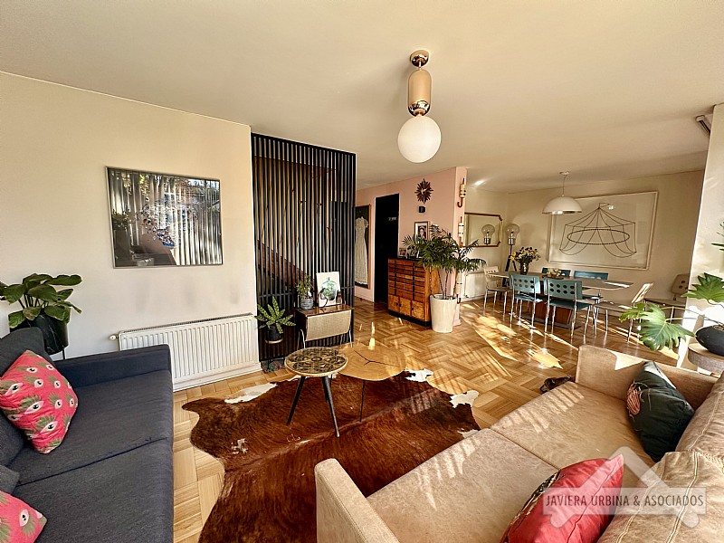 Venta Casa N 5D 4B 2E 1B Borde R&iacute;o - Casa Piedra - Vitacura