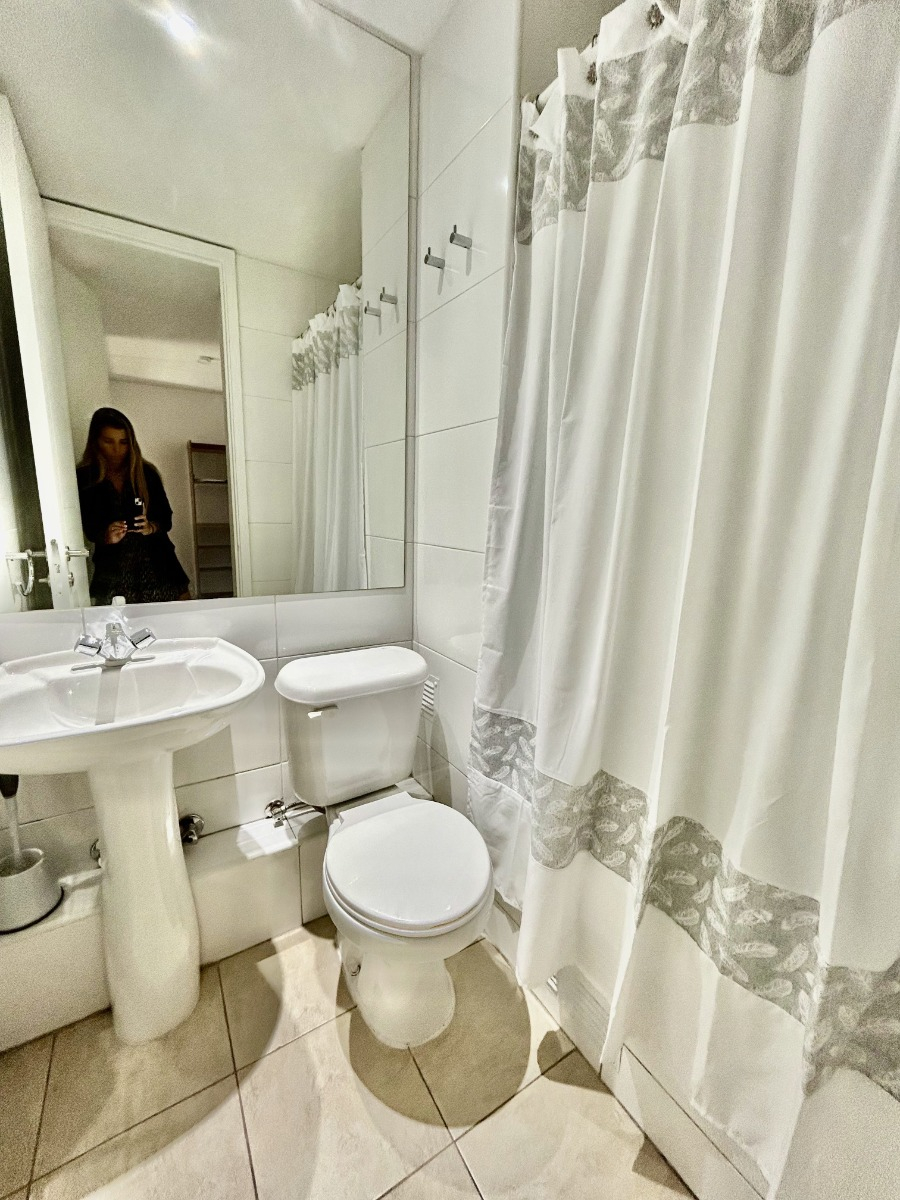 Arriendo Departamento SO 4D en suite Walk-in cl&oacute;set 4B 2E 1B Barrio El Golf - Las Condes