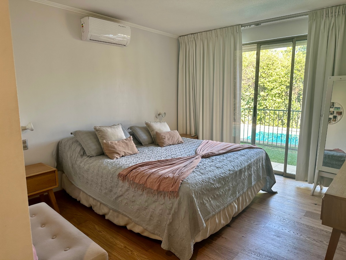 Venta Casa NP 5D en suite Walk-in cl&oacute;set 4B 2E San Carlos de Apoquindo - Las Condes