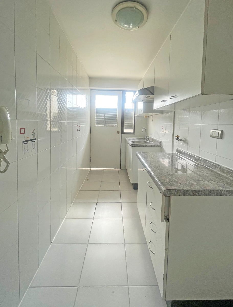 Arriendo Departamento 2D Metro Escuela Militar - Las Condes