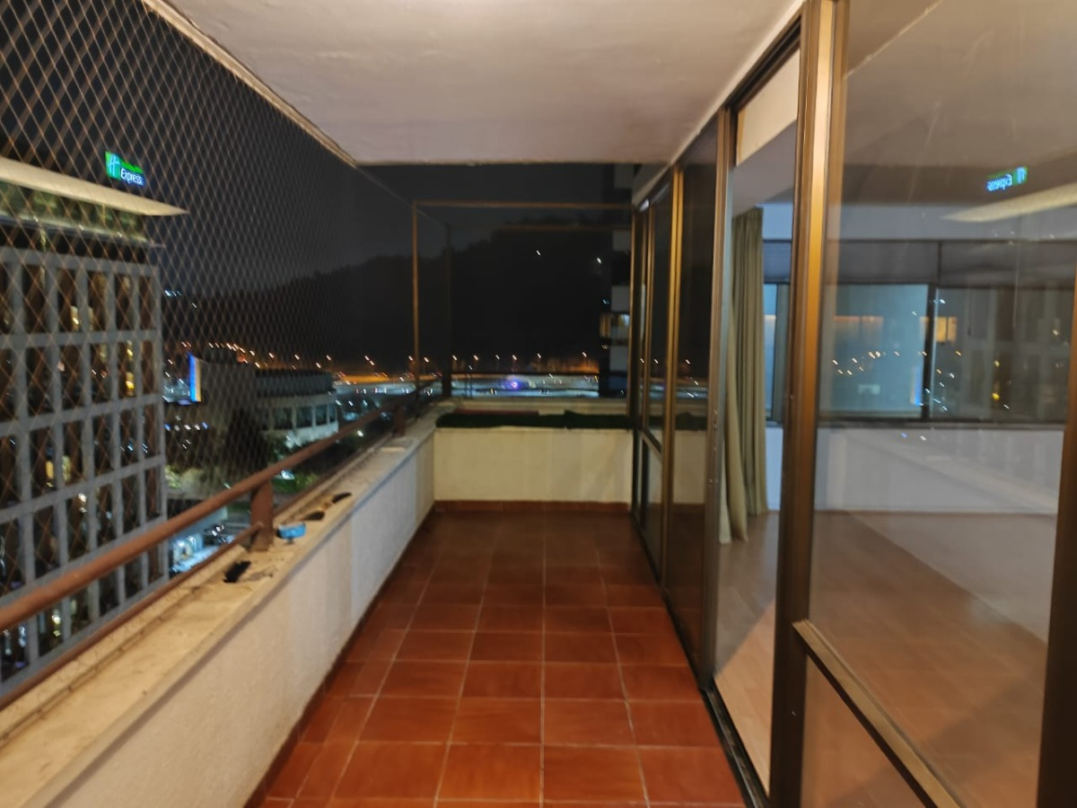 Arriendo Departamento 4D en suite Walk-in cl&oacute;set 4B 1E 1B Centro Financiero - Las Condes