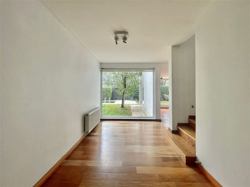 Arriendo Casa NorOriente-Poniente 6D 4B 2E 1B Borde R&iacute;o - Casa Piedra - Vitacura