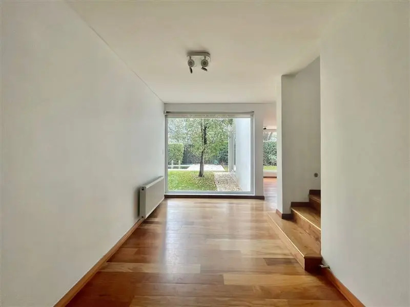 Arriendo Casa NorOriente-Poniente 6D 4B 2E 1B Borde R&iacute;o - Casa Piedra - Vitacura