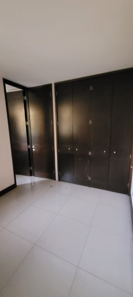 Arriendo Departamento P 5D en suite Walk-in cl&oacute;set 4B 3E 1B Lo Curro - Vitacura