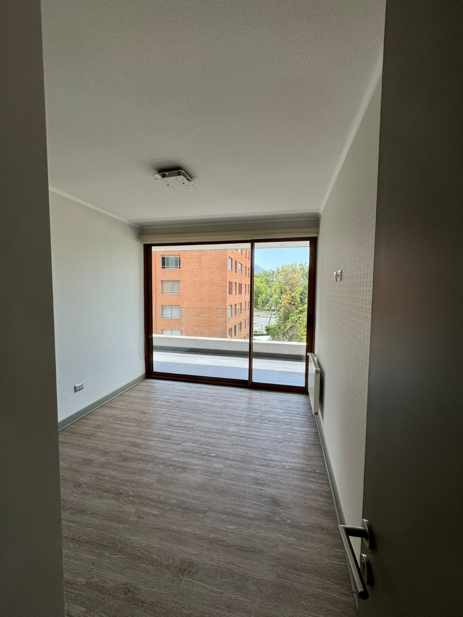 Arriendo Departamento N 2D en suite Walk-in cl&oacute;set 2B 2E 1B Los Dominicos - Las Condes