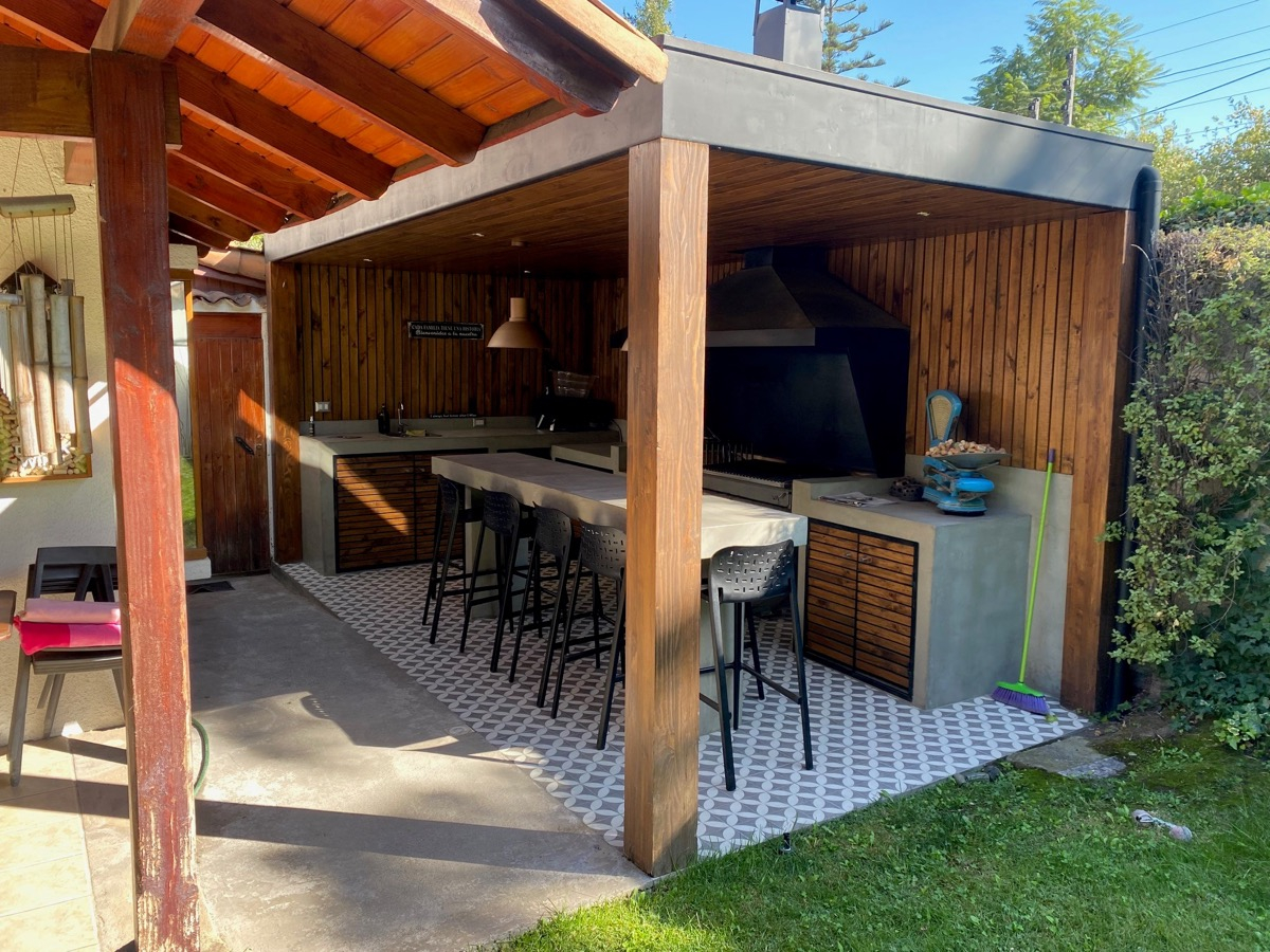 Venta Casa NO 4D en suite Walk-in cl&oacute;set 4B 2E 1B Carlos Ossand&oacute;n - La Reina