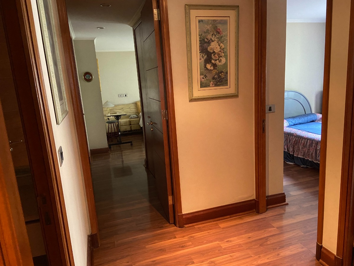 Venta Departamento SO 4D Walk-in cl&oacute;set 4B 2E 1B Barrio El Golf - Las Condes