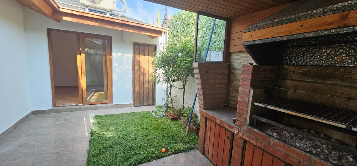 Arriendo Casa NO 5D en suite 3B 2E 1B Alto Las Condes - Las Condes