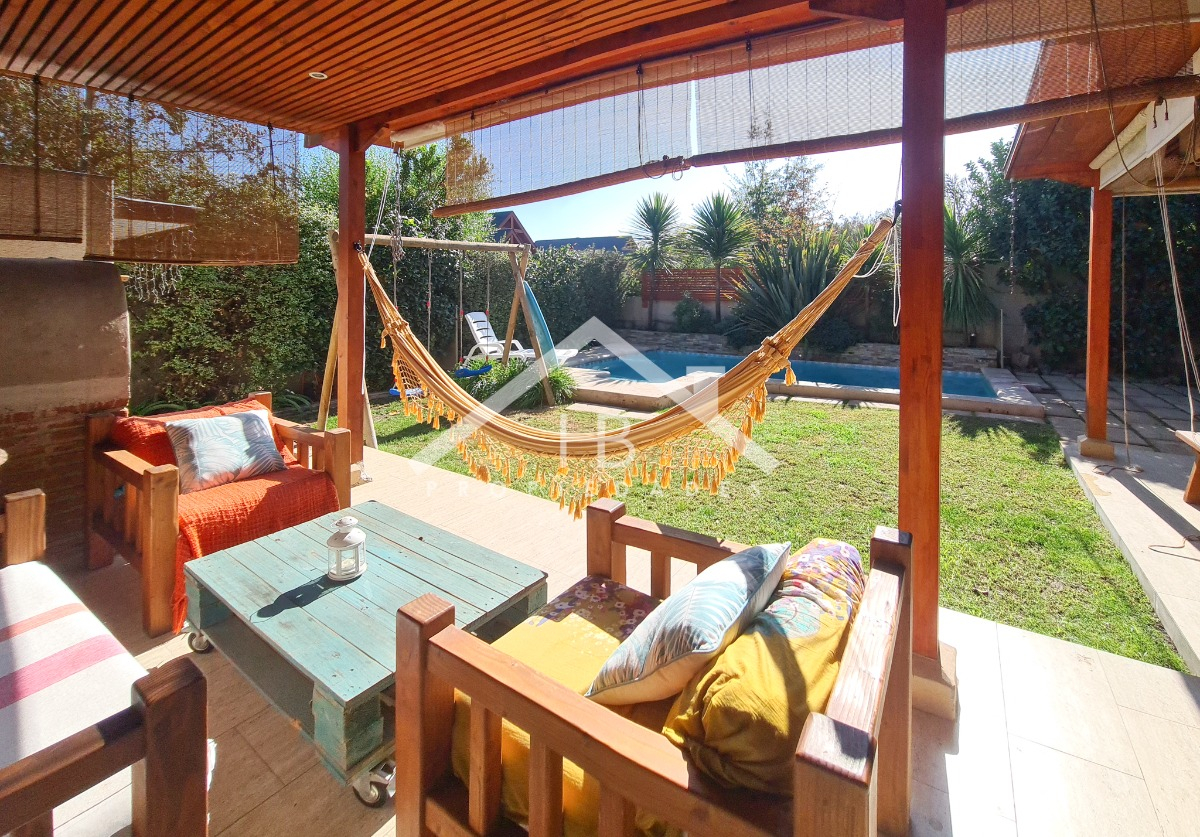 Venta Casa P 5D en suite Walk-in cl&oacute;set 6B 2E 1B San Carlos de Apoquindo - Las Condes