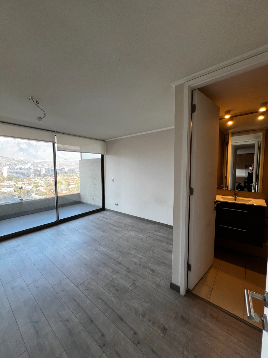 Venta Departamento SO 2D en suite Walk-in cl&oacute;set 2B 2E 1B Los Dominicos - Las Condes