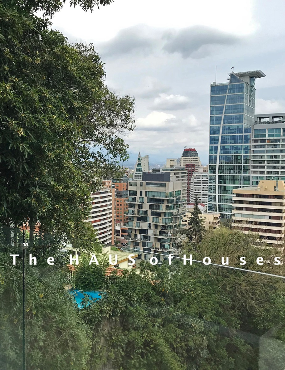 Venta Casa SO 5D en suite Walk-in cl&oacute;set 5B 3E 1B Barrio El Golf - Las Condes