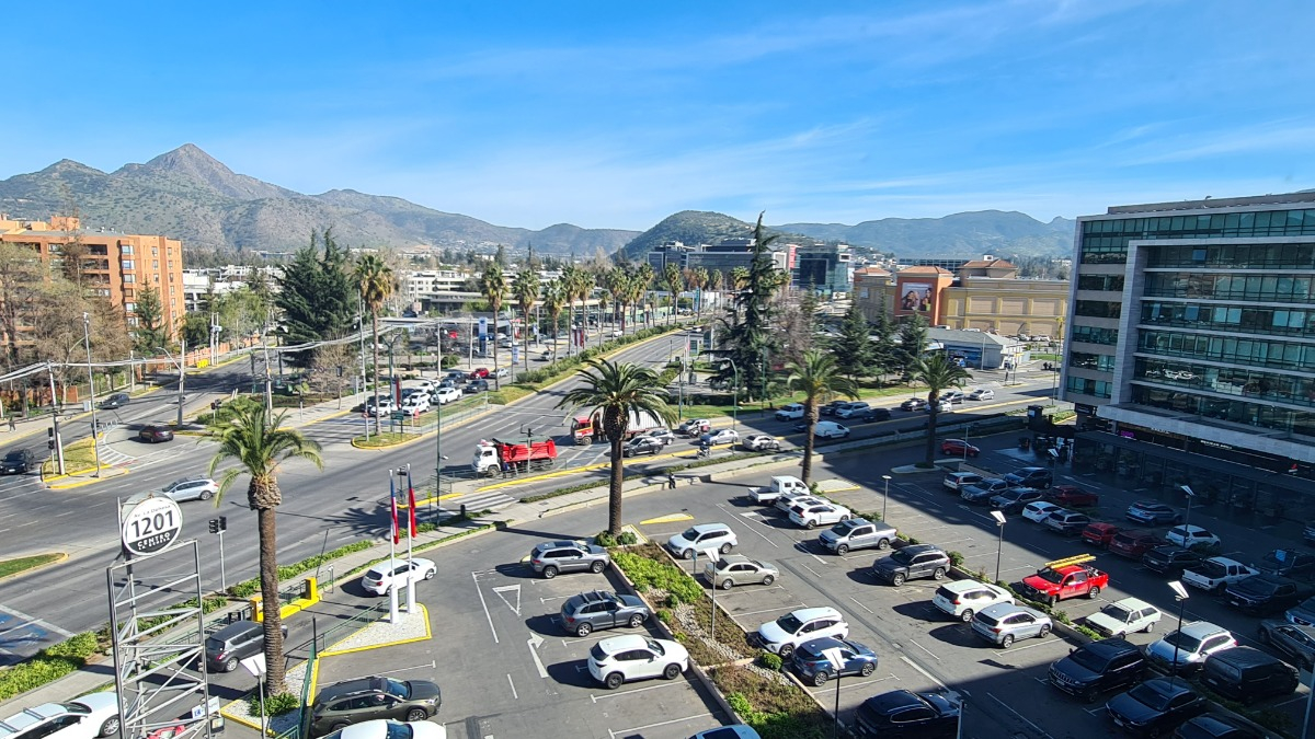 Arriendo Oficina N 1B 1E 1B La Dehesa - Lo Barnechea