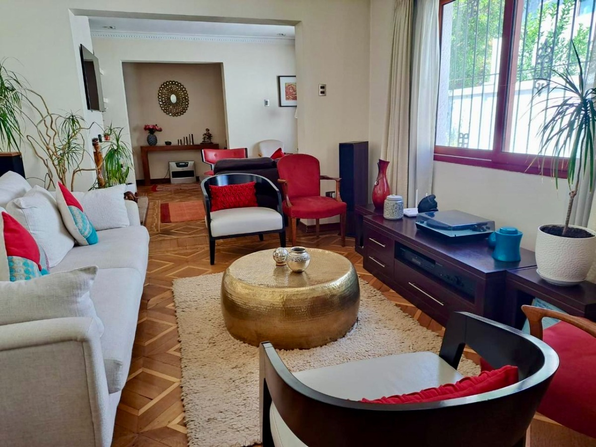 Arriendo Casa 3D 3B 6E 1B Metro Pr&iacute;ncipe de Gales - Country Club - La Reina