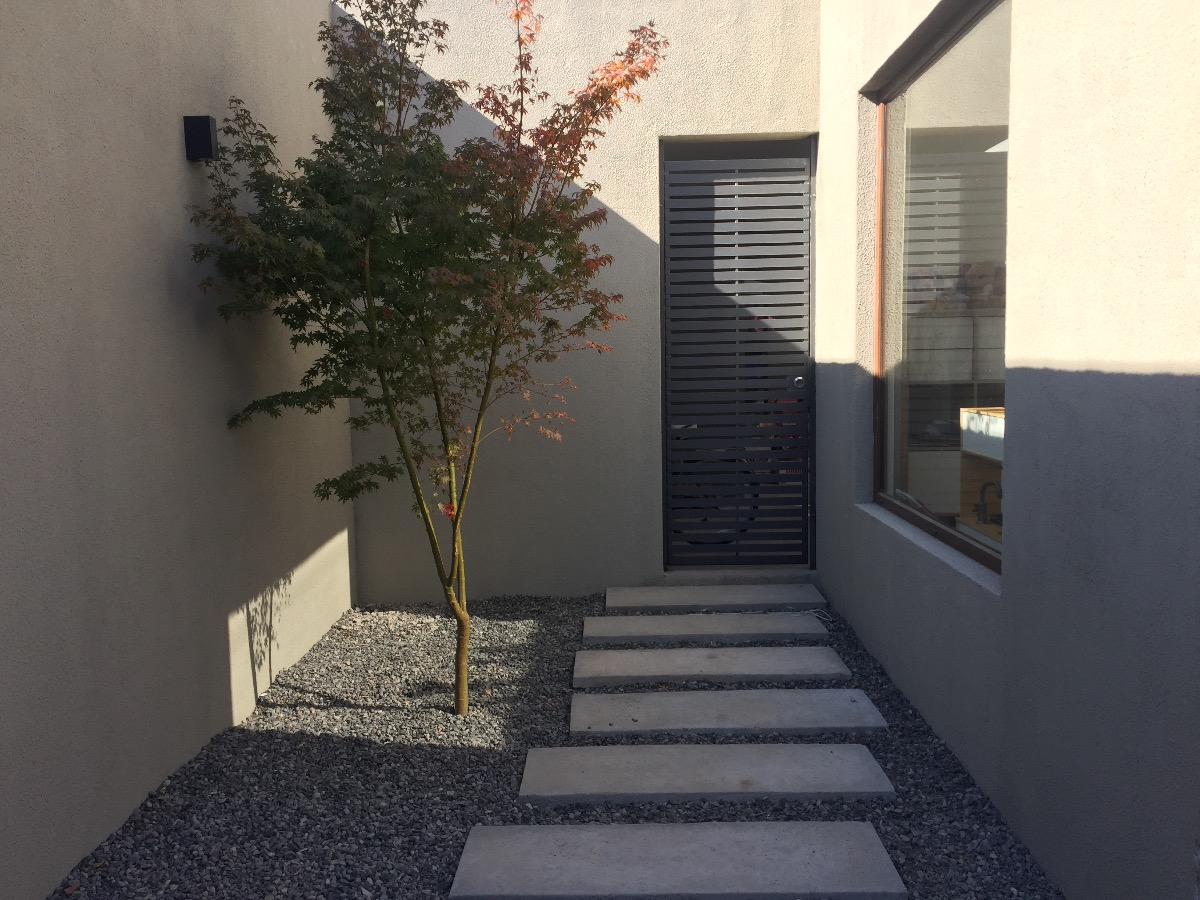 Venta Casa NOSP 4D en suite Walk-in cl&oacute;set 4B 4E 1B  - Requ&iacute;noa