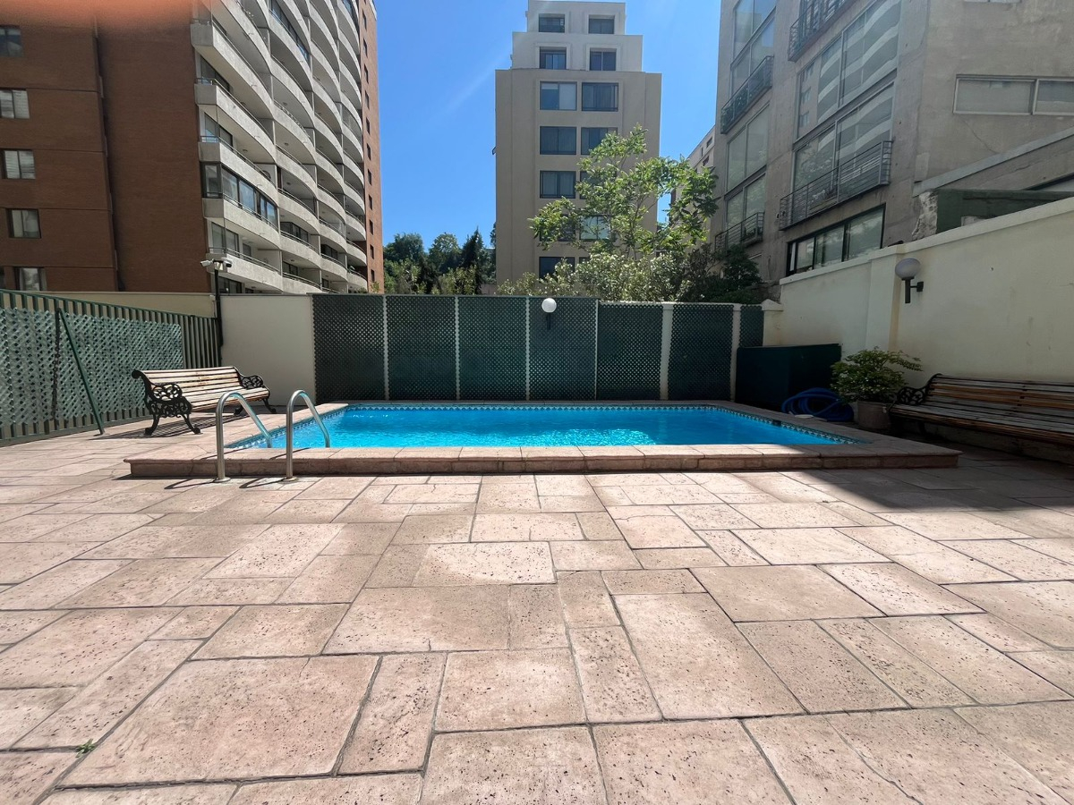Arriendo Departamento SP 2D en suite 2B 1E 1B Barrio El Golf - Las Condes