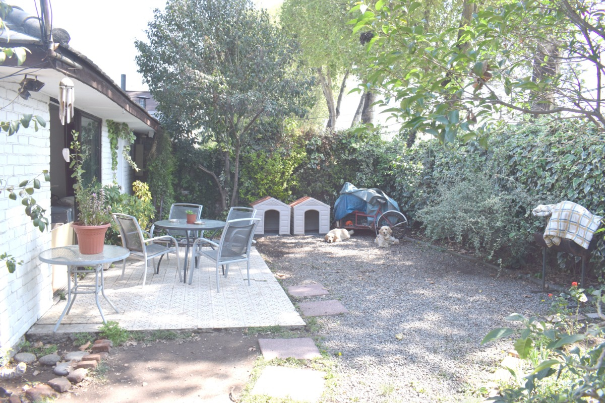 Venta Casa NO 4D 2B 2E 1B Rotonda Atenas - Las Condes