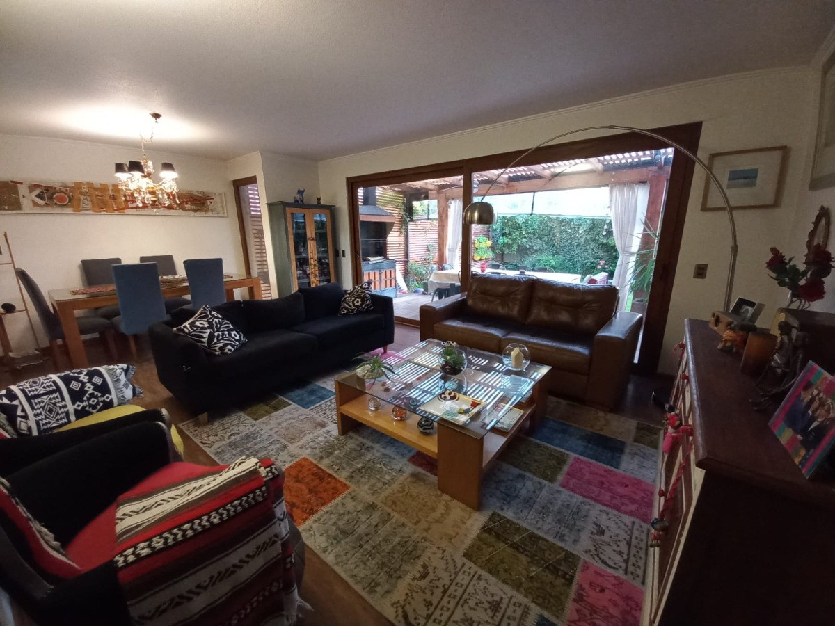 Venta Casa NO 4D en suite Walk-in cl&oacute;set 4B 2E 2B La Dehesa - Lo Barnechea