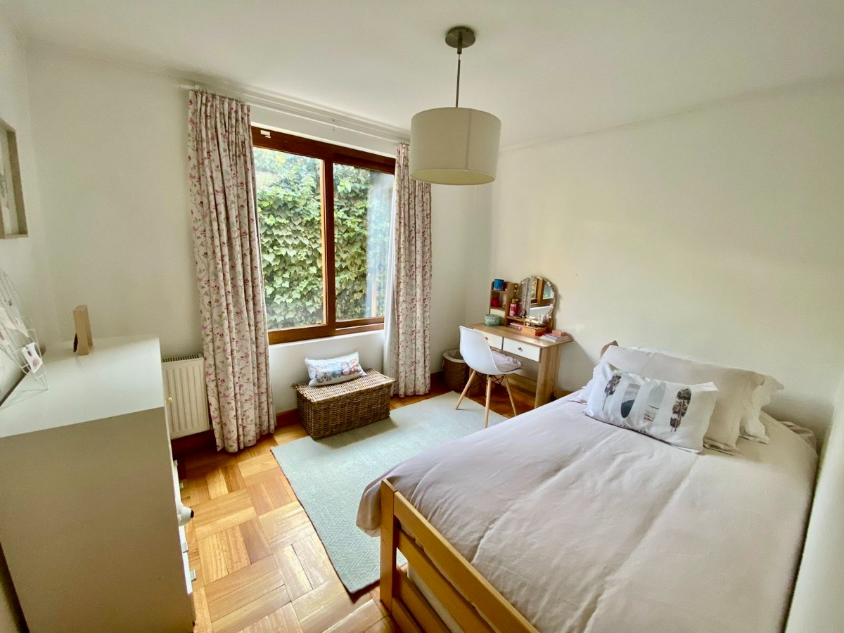 Arriendo Casa NP 4D Walk-in cl&oacute;set 3B 2E  - Vitacura