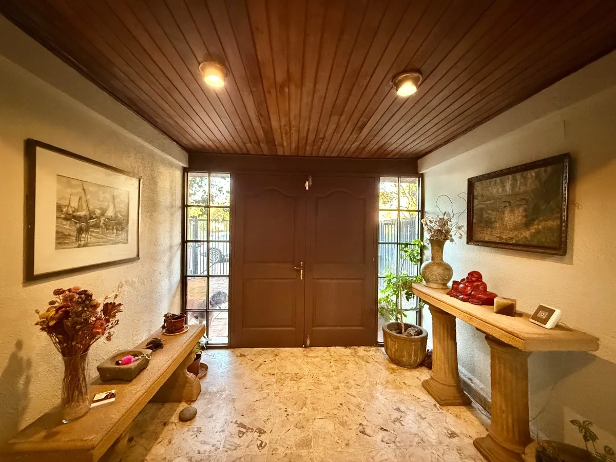 Venta Casa NO 4D 4B 2E 1Bd Nuestra Se&ntilde;ora del Rosario - Vitacura