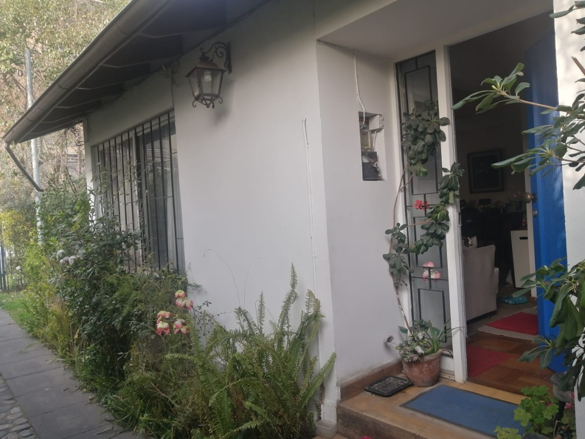 Venta Casa NP 4D 2B 4E 1B Metro Manquehue - Apumanque - Las Condes