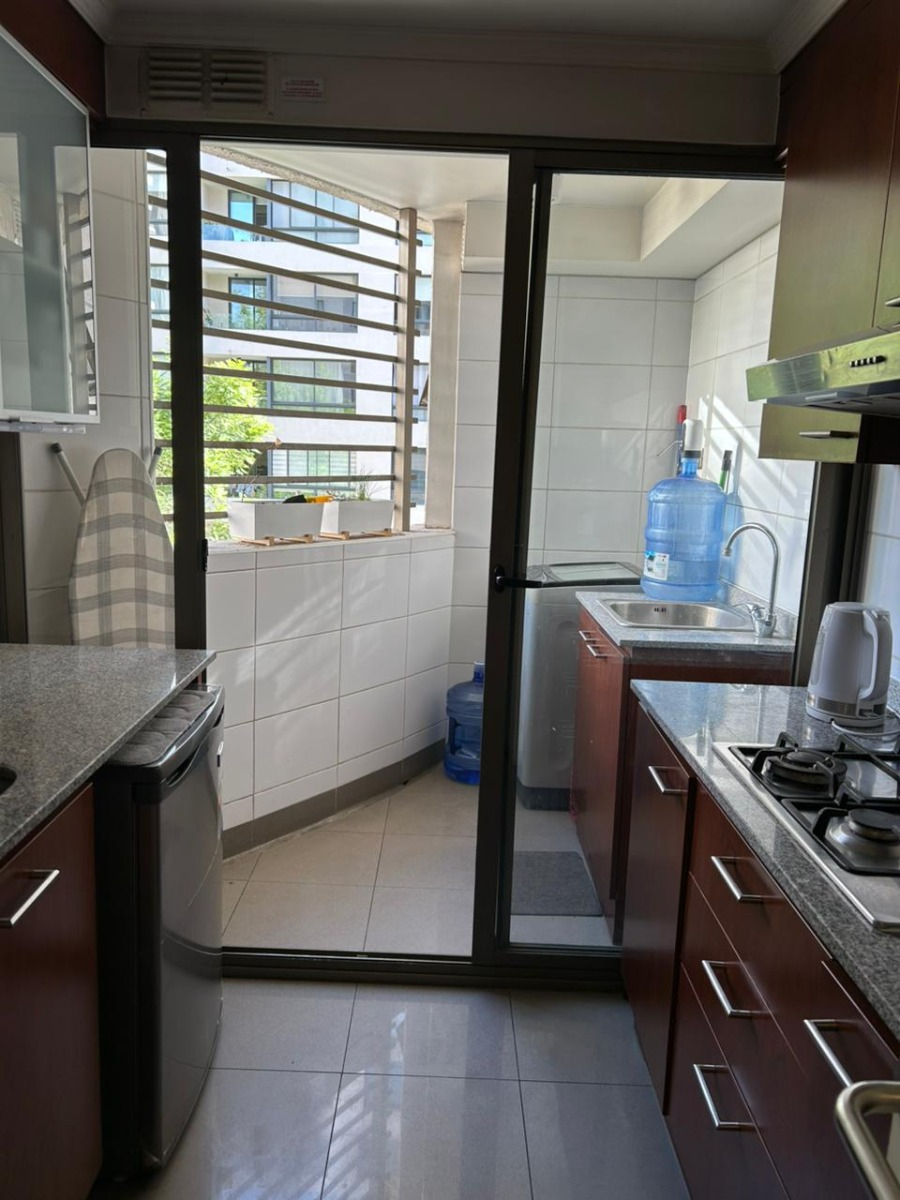 Venta Departamento 2D en suite 2B 1E 1B Rotonda Atenas - Las Condes