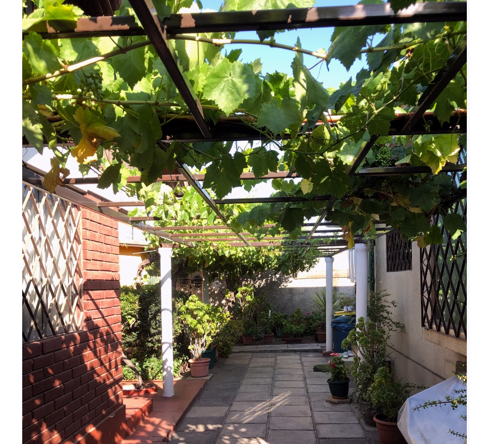 Venta Casa NO 8D en suite Walk-in cl&oacute;set 5B 4E 1B Troncos Viejos - La Reina