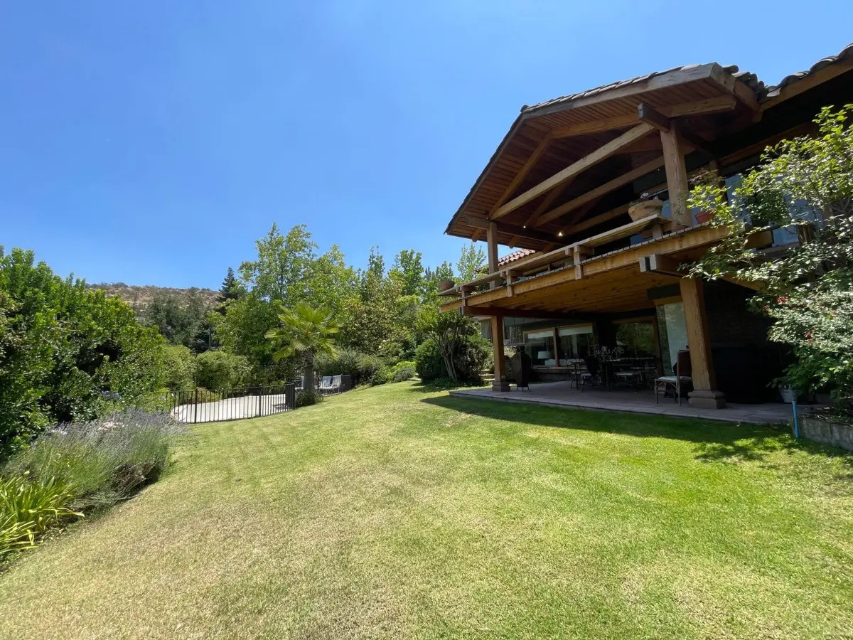 Venta Casa 7D en suite Walk-in cl&oacute;set 4B 6E 2B La Dehesa - Lo Barnechea