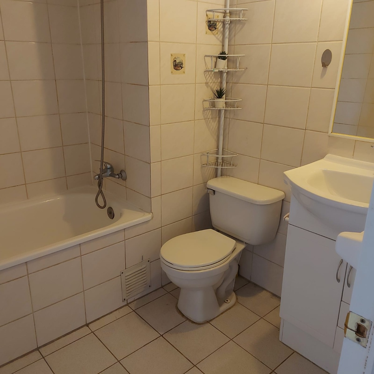 Arriendo Departamento NO 2D en suite 2B 1E 1B Campus Oriente - Providencia