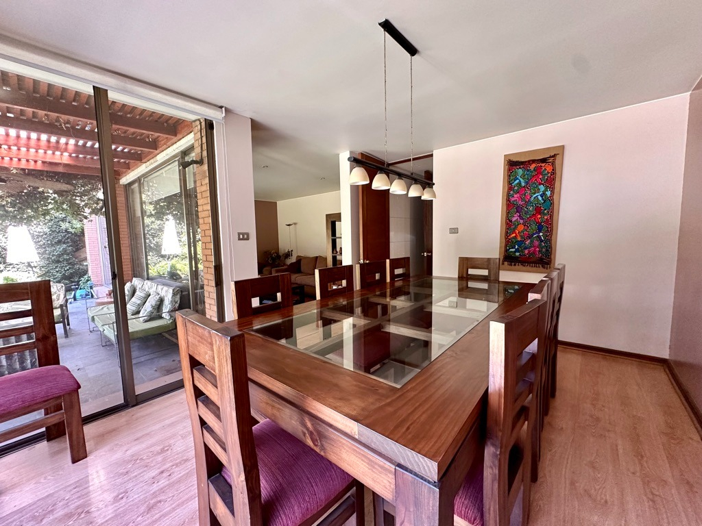 Venta Casa NO 6D en suite Walk-in cl&oacute;set 5B 2E 1B San Carlos de Apoquindo - Las Condes