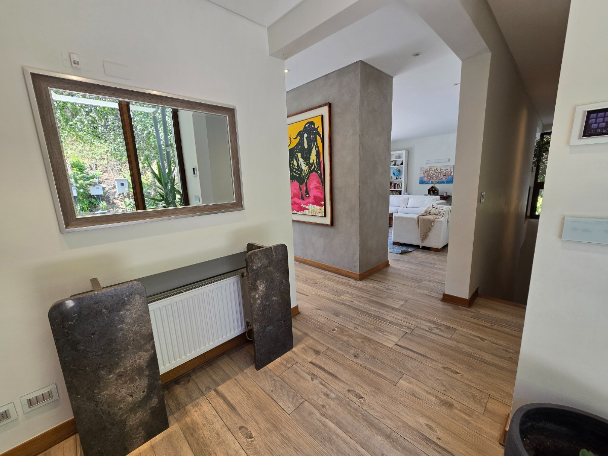 Venta Casa SO 5D en suite Walk-in cl&oacute;set 5B 2E 2B El Array&aacute;n - Lo Barnechea