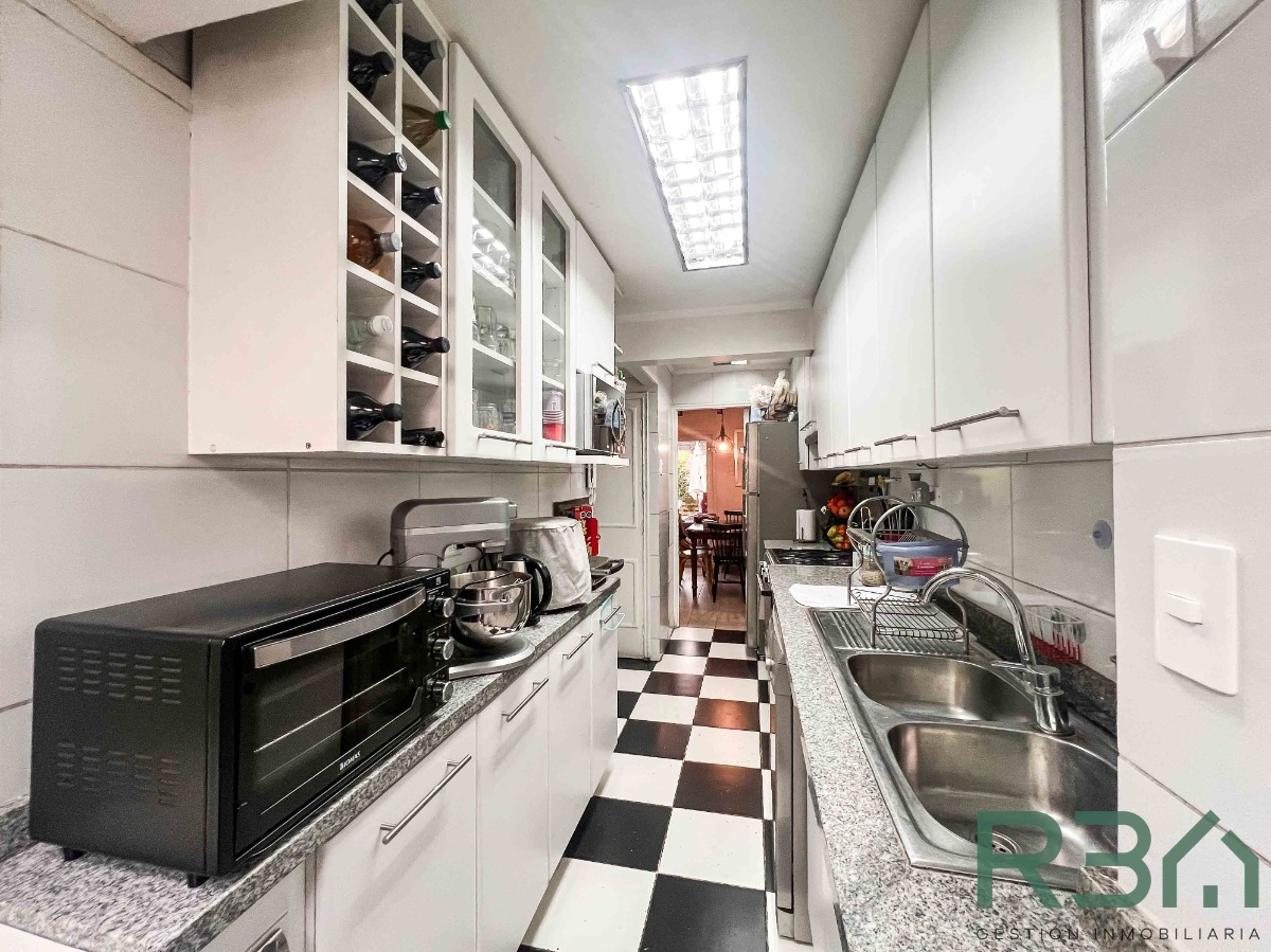 Venta Casa NOSP 4D en suite Walk-in cl&oacute;set 3B 1E 1B Estoril - Las Condes