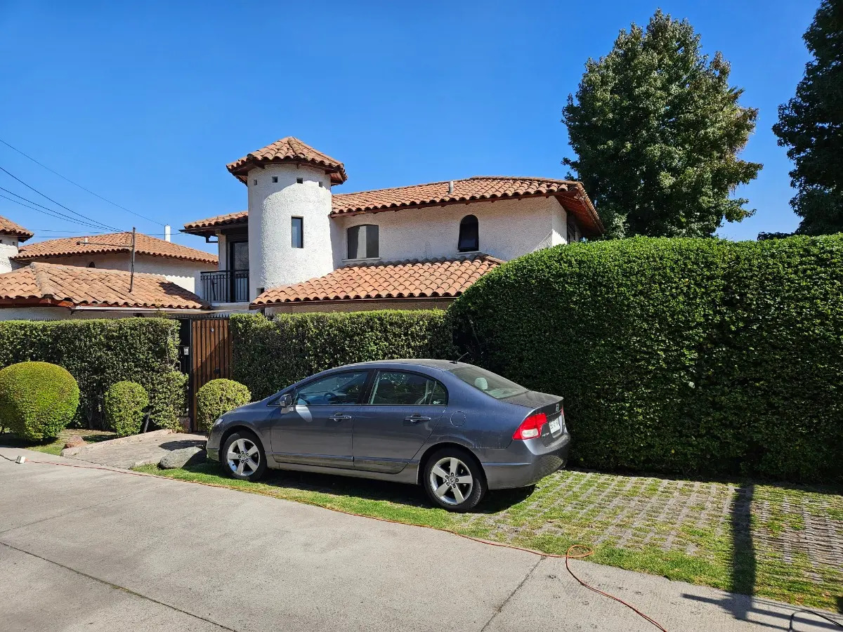 Venta Casa NOSP 4D en suite Walk-in cl&oacute;set 3B 3E 1B Carlos Ossand&oacute;n - La Reina