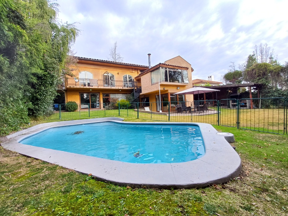 Venta Casa NO 6D en suite 6B 4E 1B Los Dominicos - Las Condes