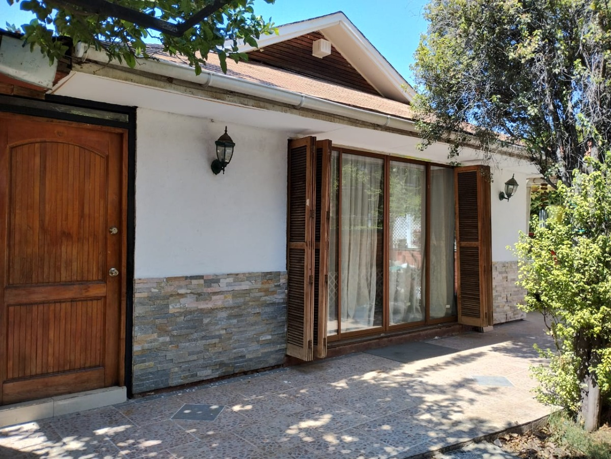 Venta Casa O 4D 4B 5E 1B Rotonda Atenas - Las Condes
