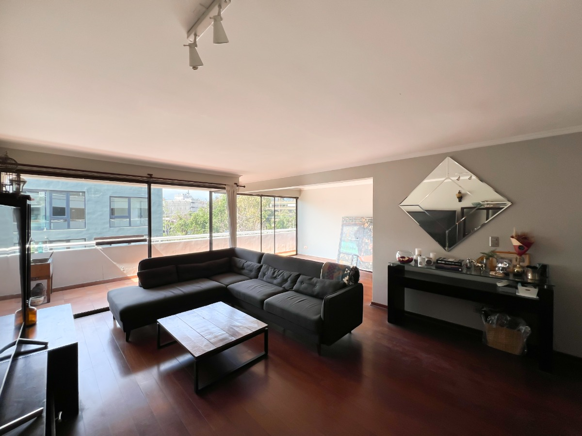 Arriendo Departamento NP 5D en suite Walk-in cl&oacute;set 4B 2E 1B Estadio Manquehue - Vitacura