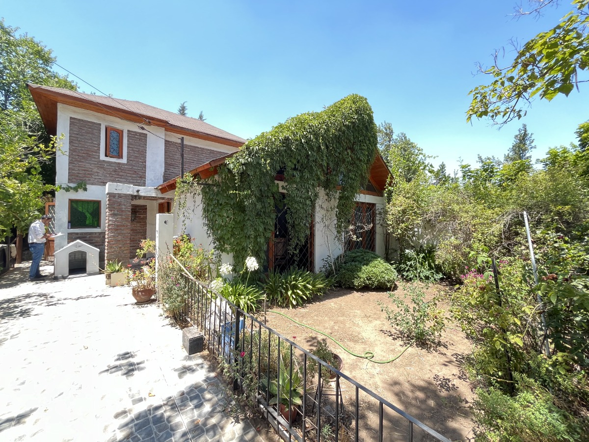 Venta Casa NP 5D Walk-in cl&oacute;set 2B 2E 1B Col&oacute;n Oriente - Vital Apoquindo - Las Condes