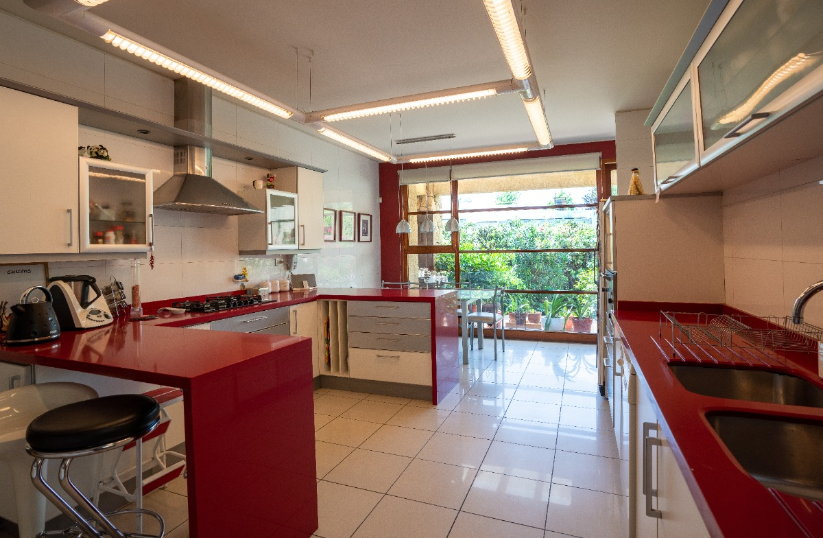 Venta Casa NO 6D en suite Walk-in cl&oacute;set 7B 3E 1B San Carlos de Apoquindo - Las Condes